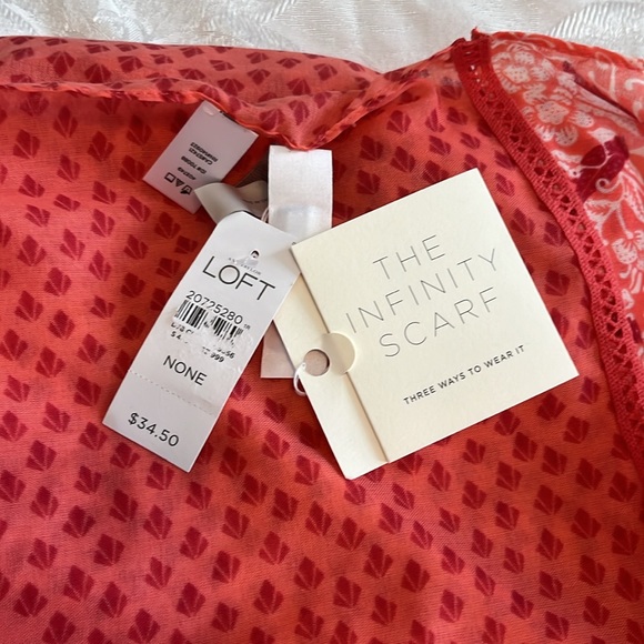 LOFT Infinity Scarf / NWT - Picture 3 of 3